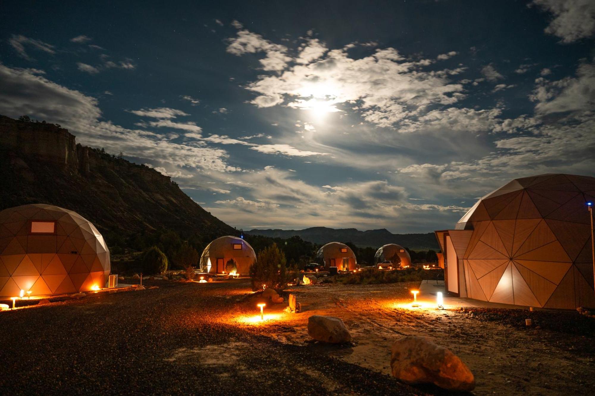 Clear Sky Resorts - Bryce Canyon - Unique Stargazing Domes Cannonville Dış mekan fotoğraf